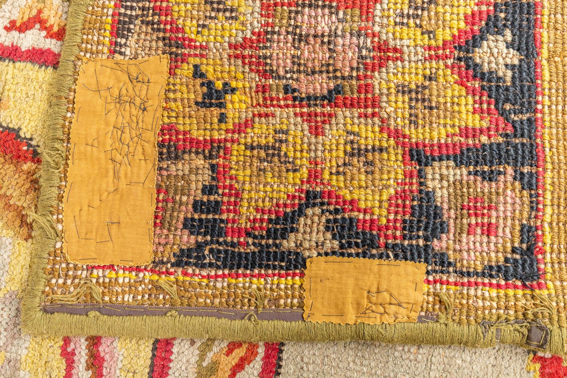An exceptional 'Savonerie' carpet, 19th century. (L: 600 x W: 430 cm) - Image 14 of 14