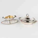 Wolfers Frres, a tureen and saucer, made of silver. 2,018 kg. (L: 16 x W: 26,6 x H: 10 cm)