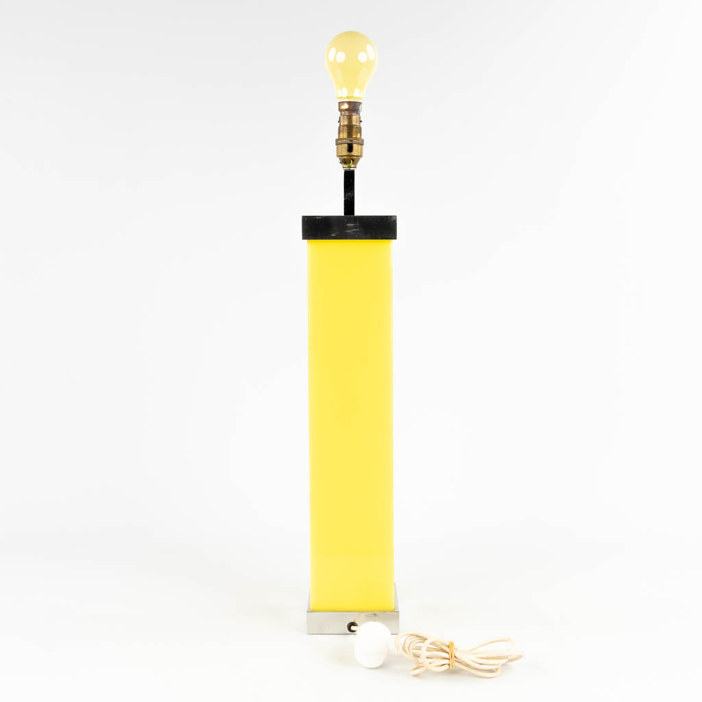 A vintage table lamp, aluminium and yellow acrylic, circa 1970. (L: 10 x W: 10 x H: 51 cm) - Image 5 of 11