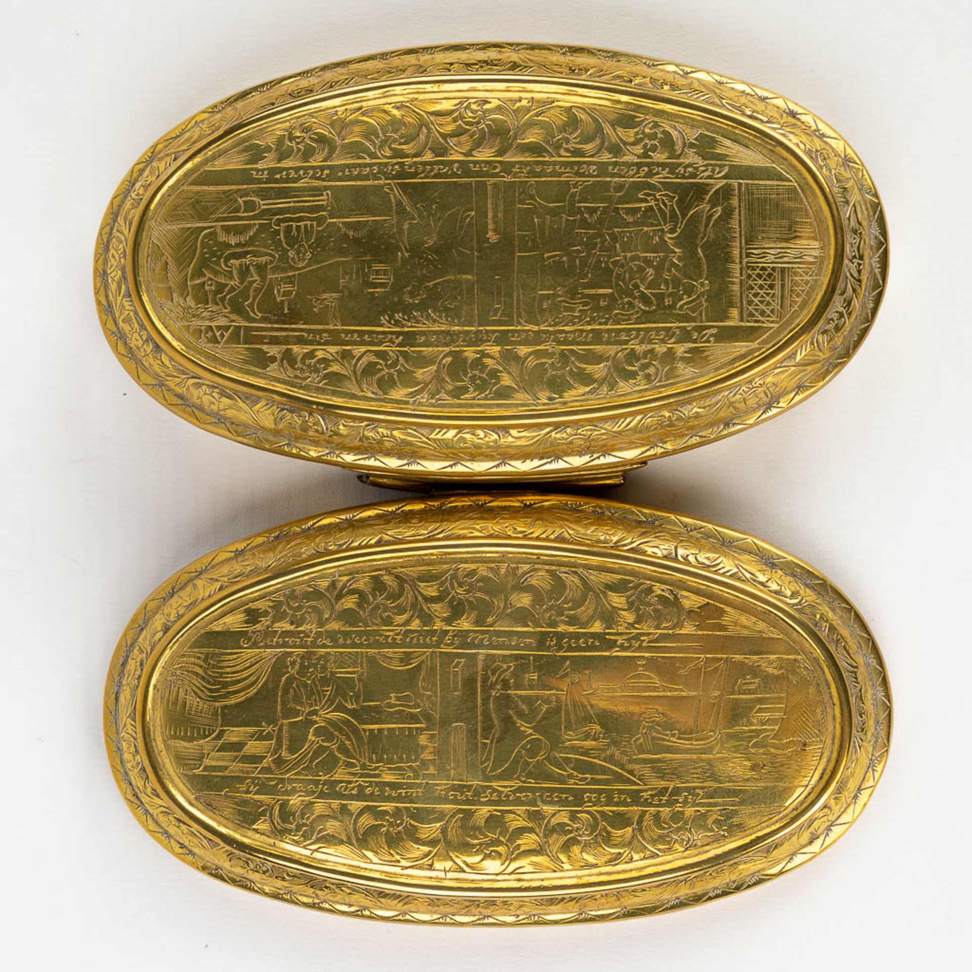 A collection of 2 antique tobacco boxes, made of copper. 18th C. (L: 7,5 x W: 13,7 x H: 3,7 cm) - Image 21 of 23