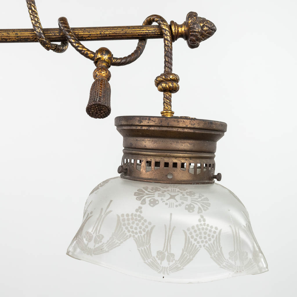 An antique hall lamp with Cupido and etched glass lampshades. (W: 57 x H: 80 cm) - Image 8 of 8