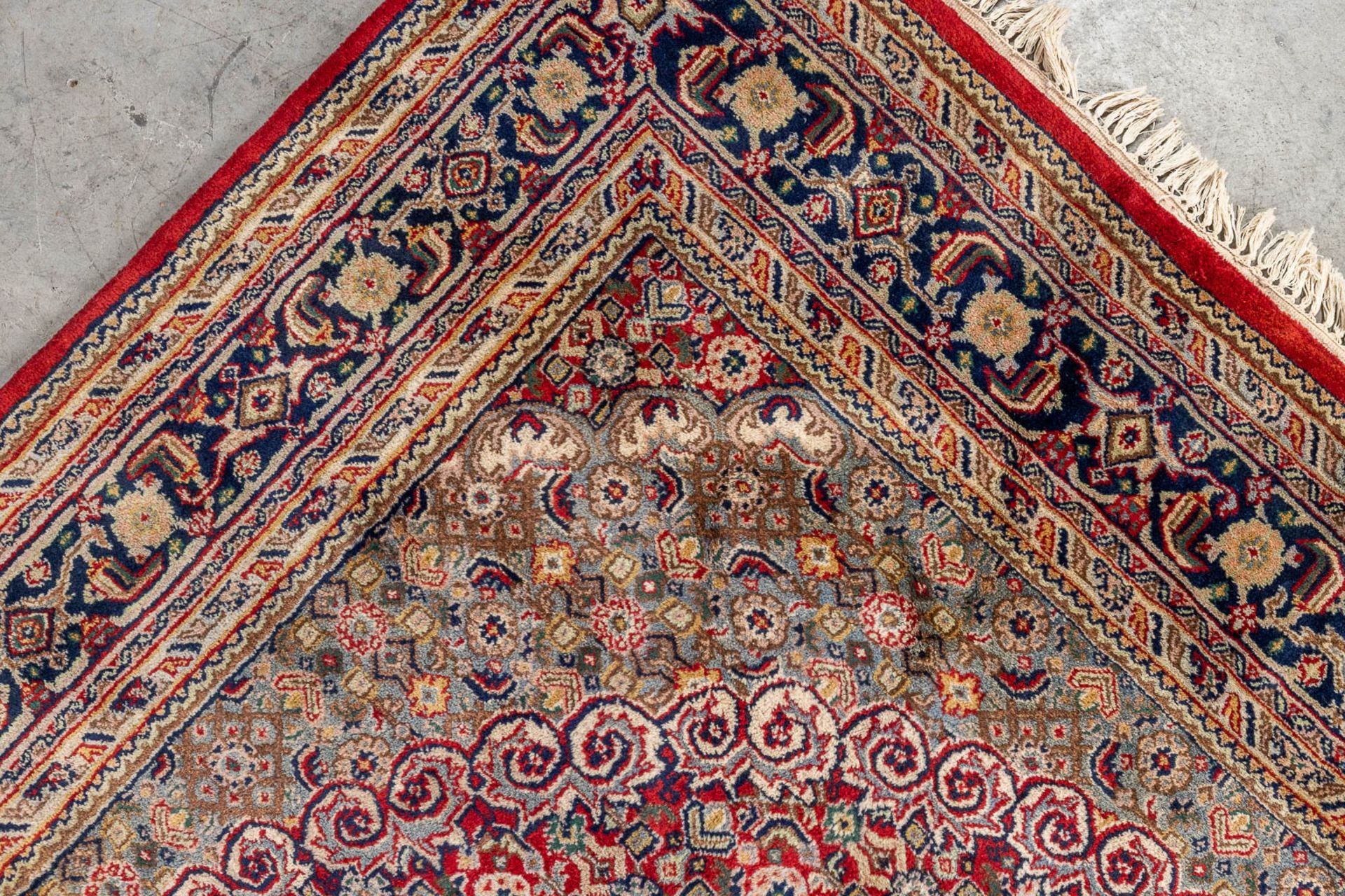 An Oriental hand-made carpet, Bidjar. (L: 290 x W: 200 cm) - Image 4 of 7