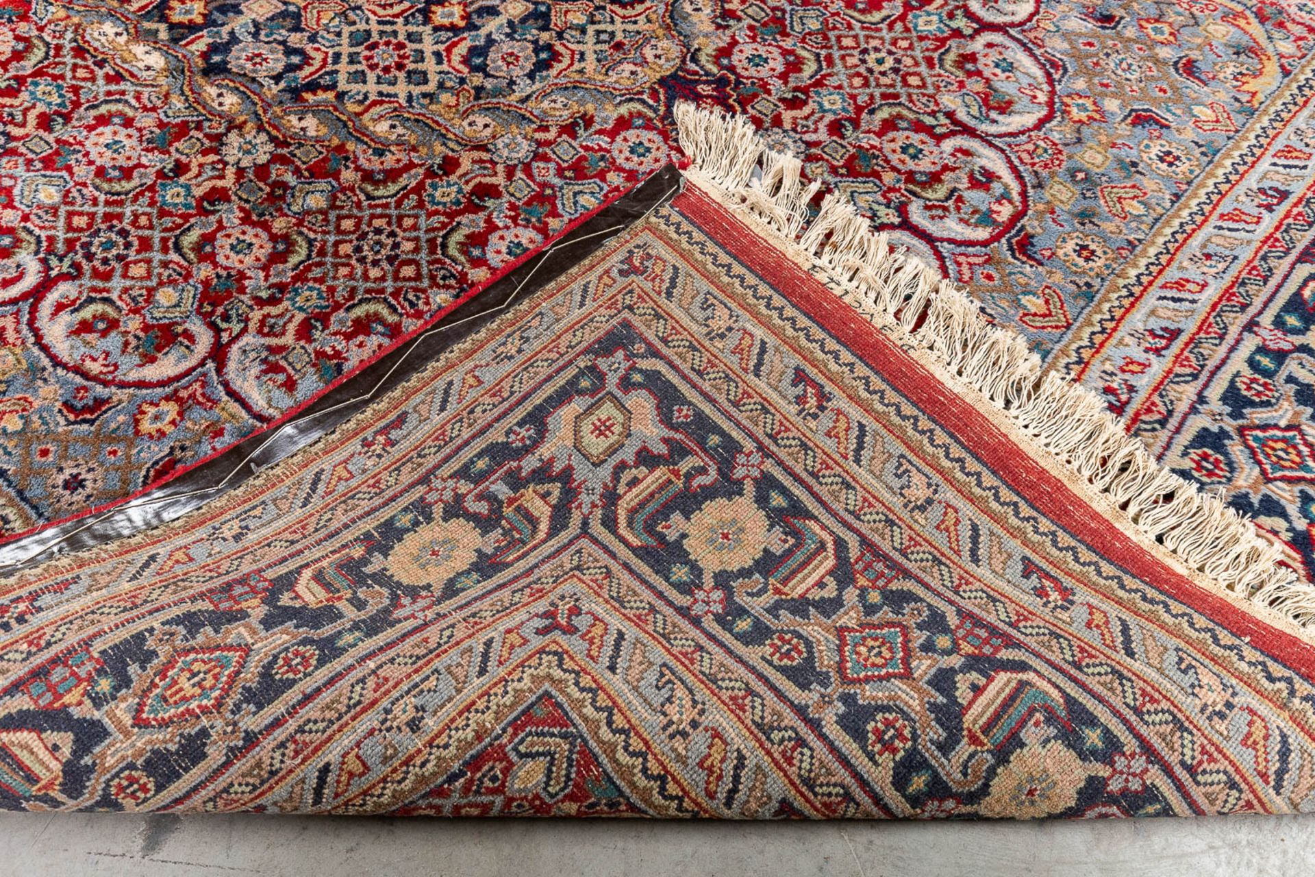 An Oriental hand-made carpet, Afshari Bidjar. (L: 248 x W: 188 cm) - Image 7 of 8