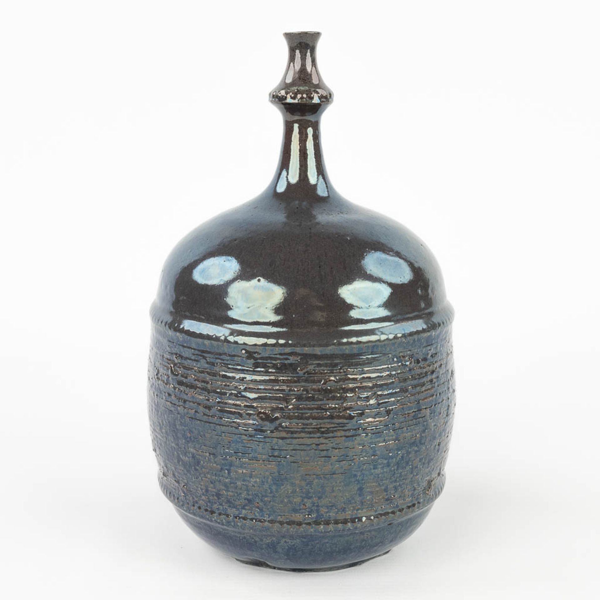 Rogier VANDEWEGHE (1923-2020) 'Vase' for Amphora. (H: 25 x D: 15 cm) - Image 5 of 12