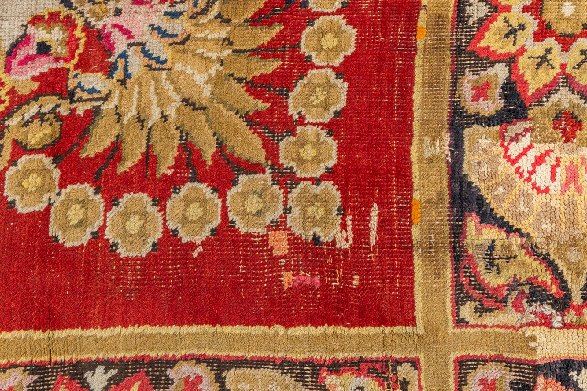 An exceptional 'Savonerie' carpet, 19th century. (L: 600 x W: 430 cm) - Image 11 of 14