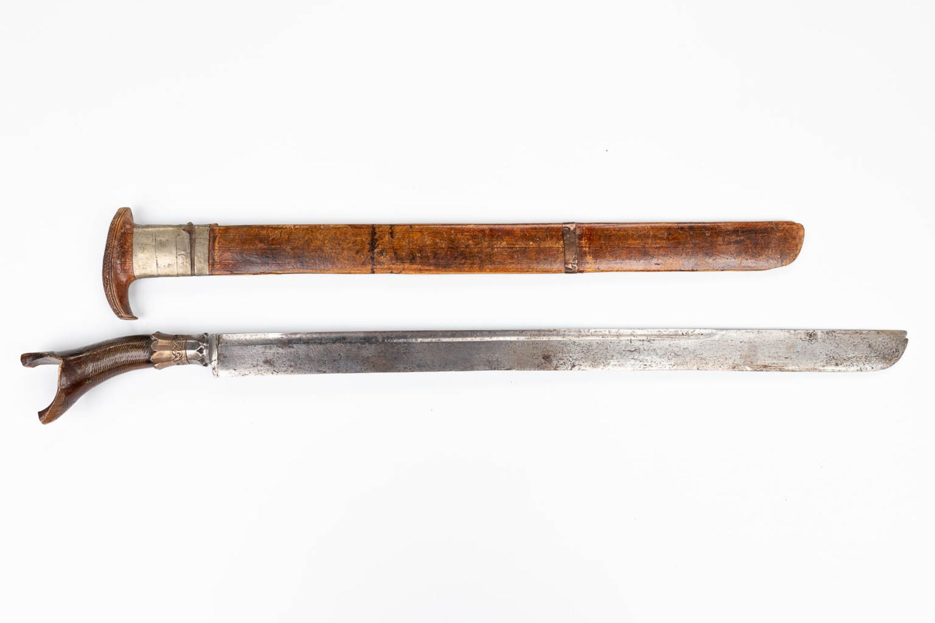 A collection of 4 'Kris' swords, Java, 18de/19de eeuw. (W: 74 cm) - Image 6 of 17