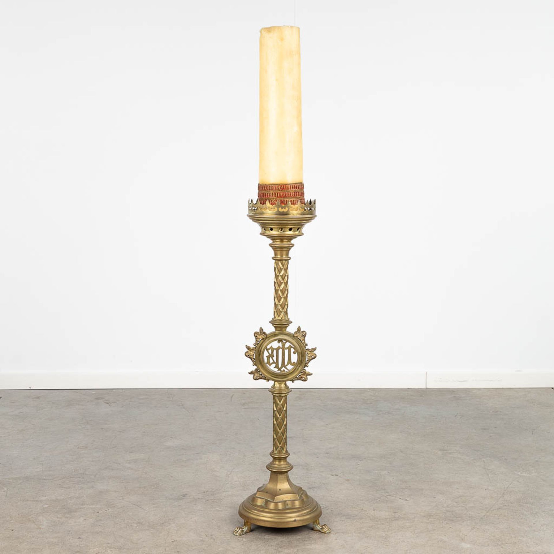 A large candlestick made of bronze, decorated with IHS logo. Gothic Revival style. (H: 92 cm) - Image 4 of 10