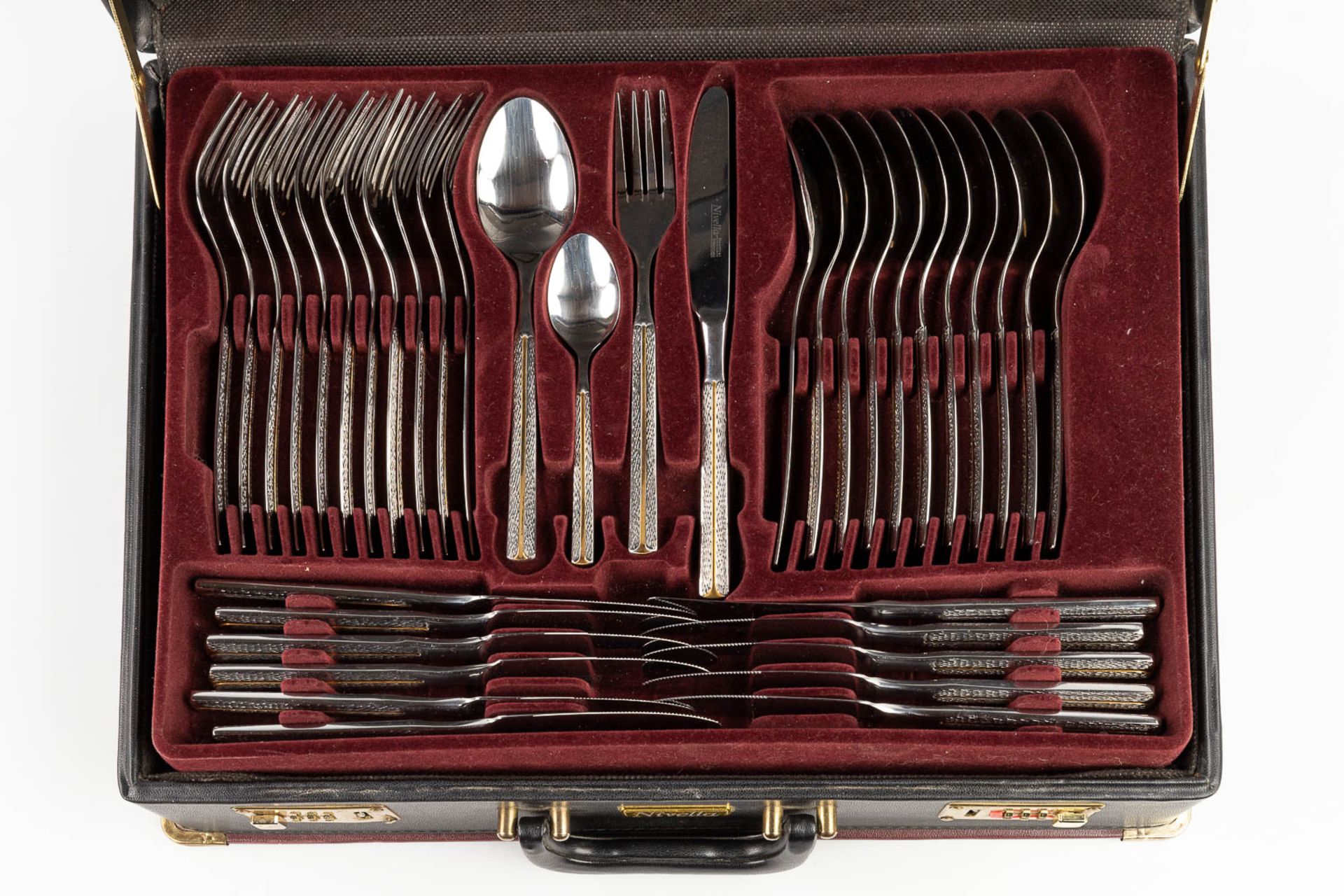 Nivella Solingen, an 82-piece cutlery set in a suitcase. Solingen, 18/10. (L: 35 x W: 47,5 x H: 11 c - Image 12 of 14