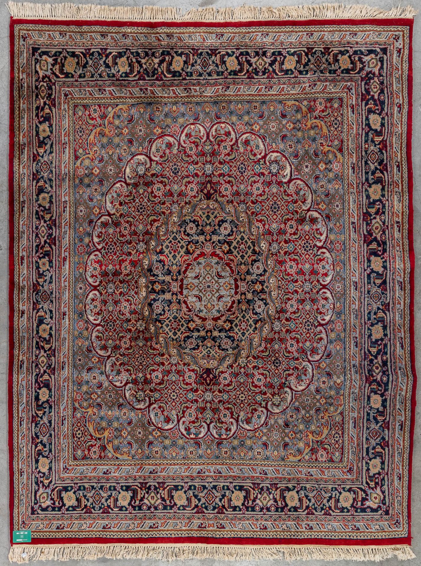 An Oriental hand-made carpet, Afshari Bidjar. (L: 248 x W: 188 cm) - Image 2 of 8