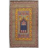 An Oriental hand-made carpet, Oushak, Turkey. (L: 230 x W: 147 cm)