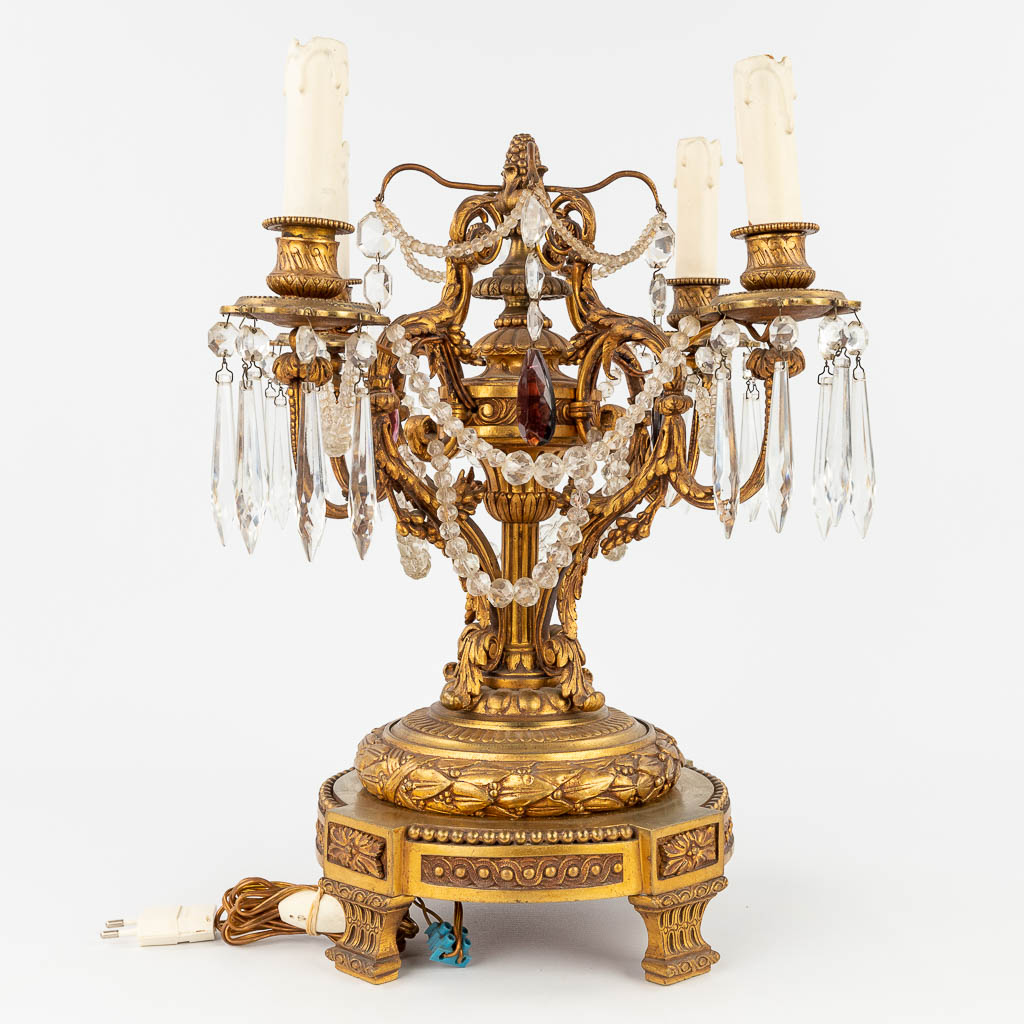 A girandole table lamp made of bronze in Louis XVI style. (L: 40 x W: 40 x H: 43 cm) - Image 4 of 13