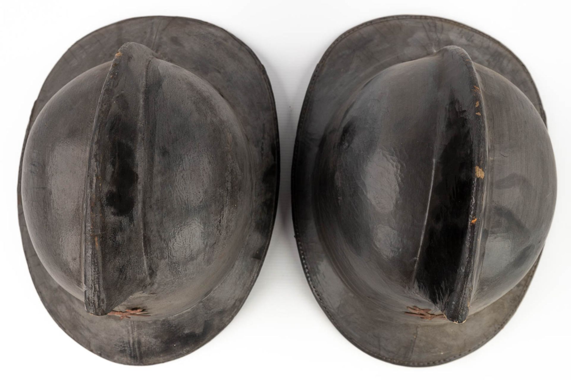 leviroLevior, a pair of antique helmets, made of leather. Marked Levior Depose. Circa 1920. (L: 37 x - Image 7 of 18