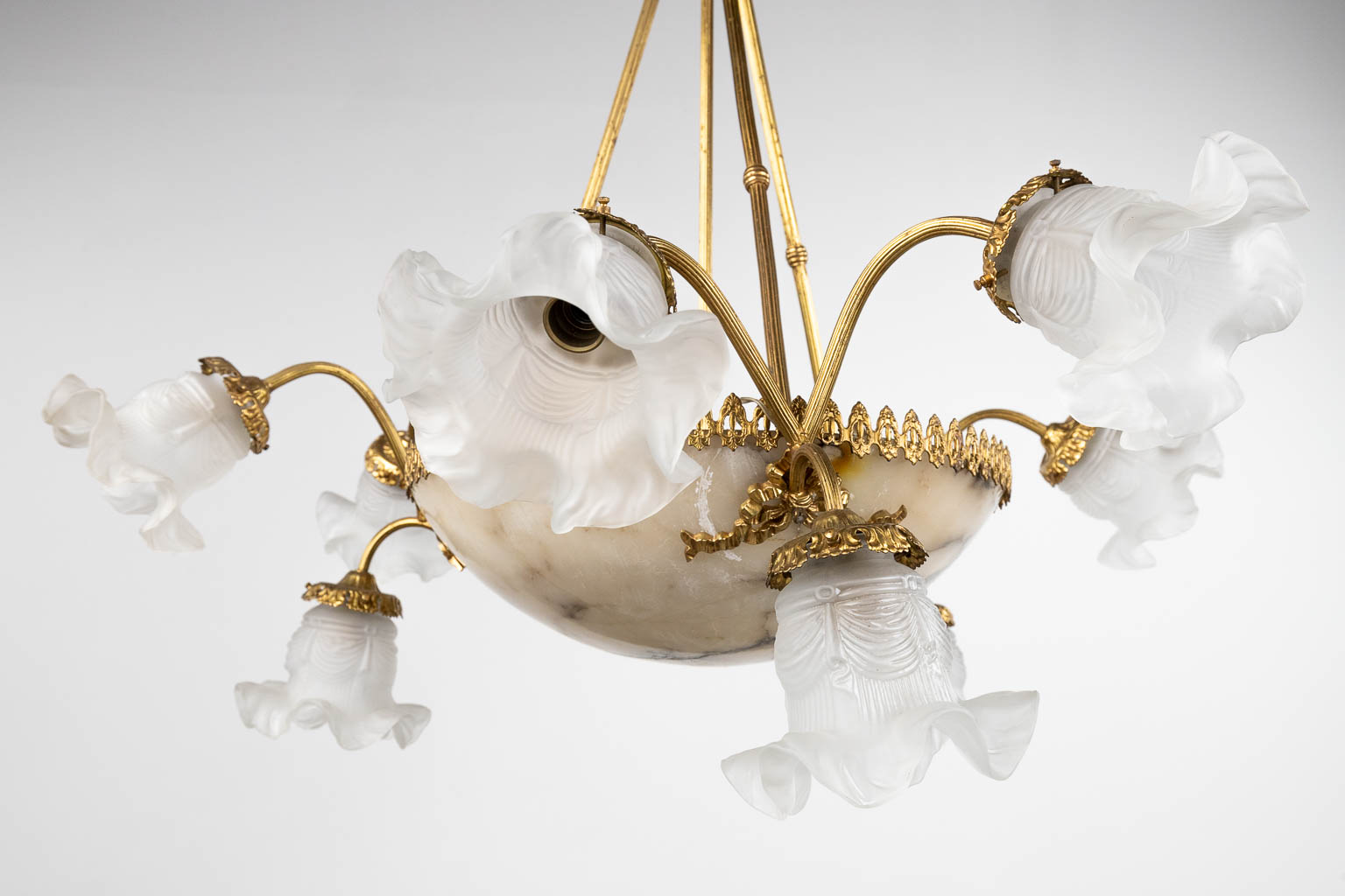 A chandelier made of bronze with an alabaster bowl and glass shades. (H: 64 x D: 80 cm) - Image 4 of 12