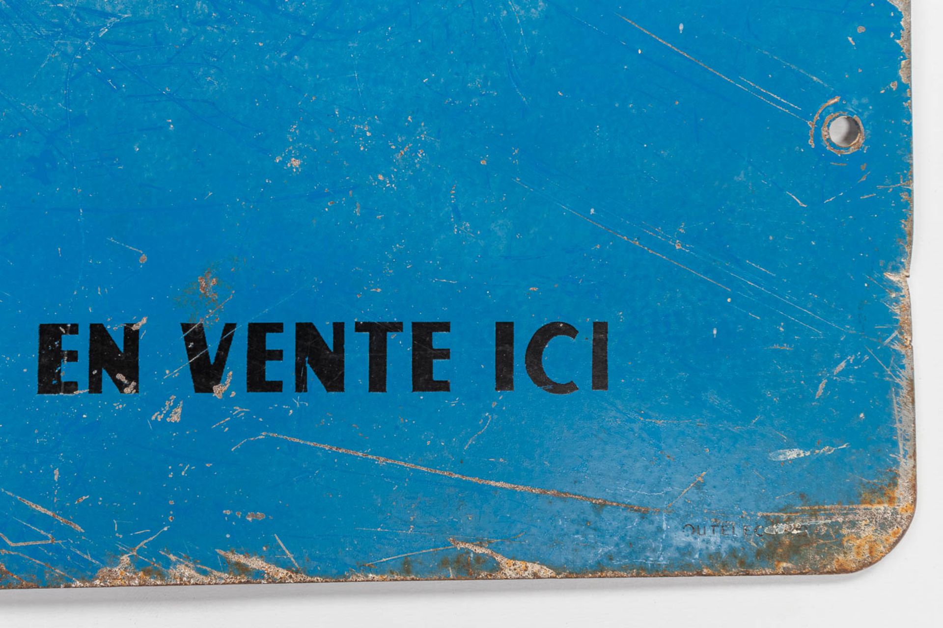 Pneu Kleber V10 en vente ici, a double sided enamel plate. (W: 100 x H: 50 cm) - Image 5 of 13