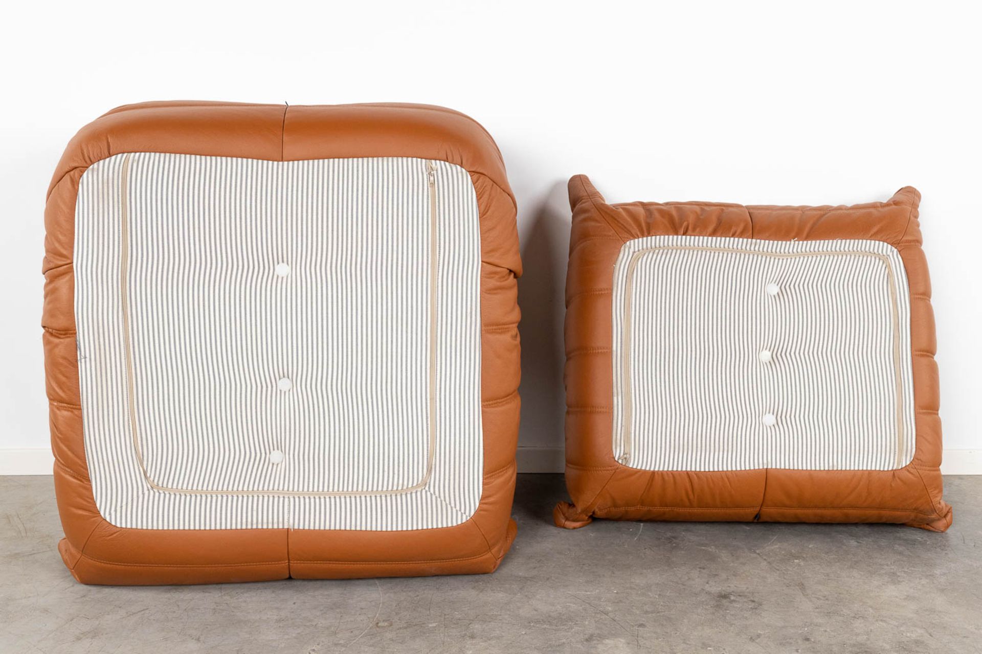 Michel DUCAROY (1925-2009) 'Togo' for Ligne Roset. (L: 106 x W: 170 x H: 70 cm) - Image 12 of 24