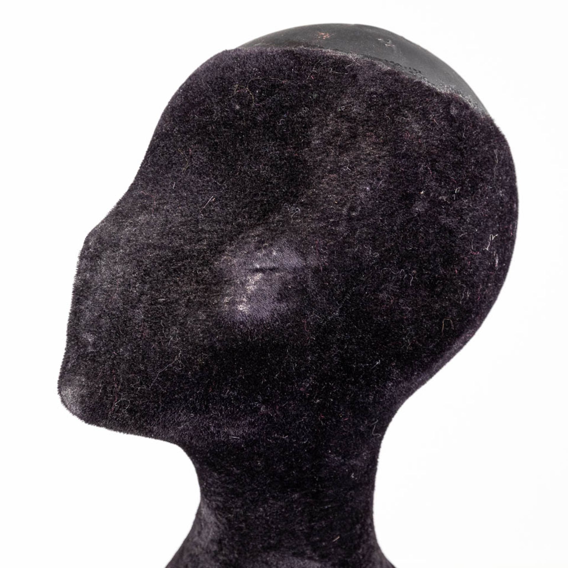 A fitting doll 'Moch Koln' on a metal base marked Vitra. (W: 55 x H: 124 cm) - Bild 7 aus 16