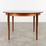 Arne VODDER (1926-2009) 'Round table' for Sibast, Denmark. (H: 75 x D: 120 cm)