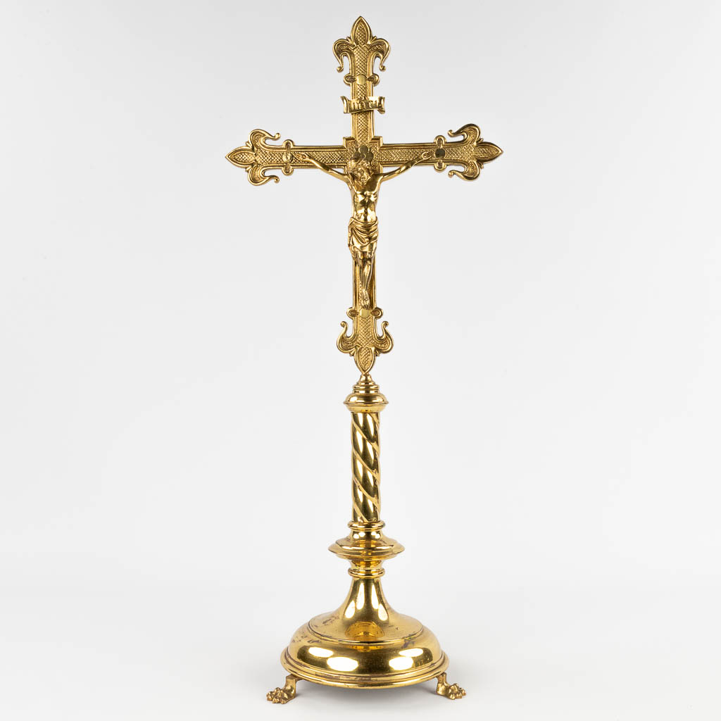 An antique bronze crucifix and 3 matching candelabra, standing on claw feet. 19th C. (W: 28 x H: 68 - Image 3 of 17