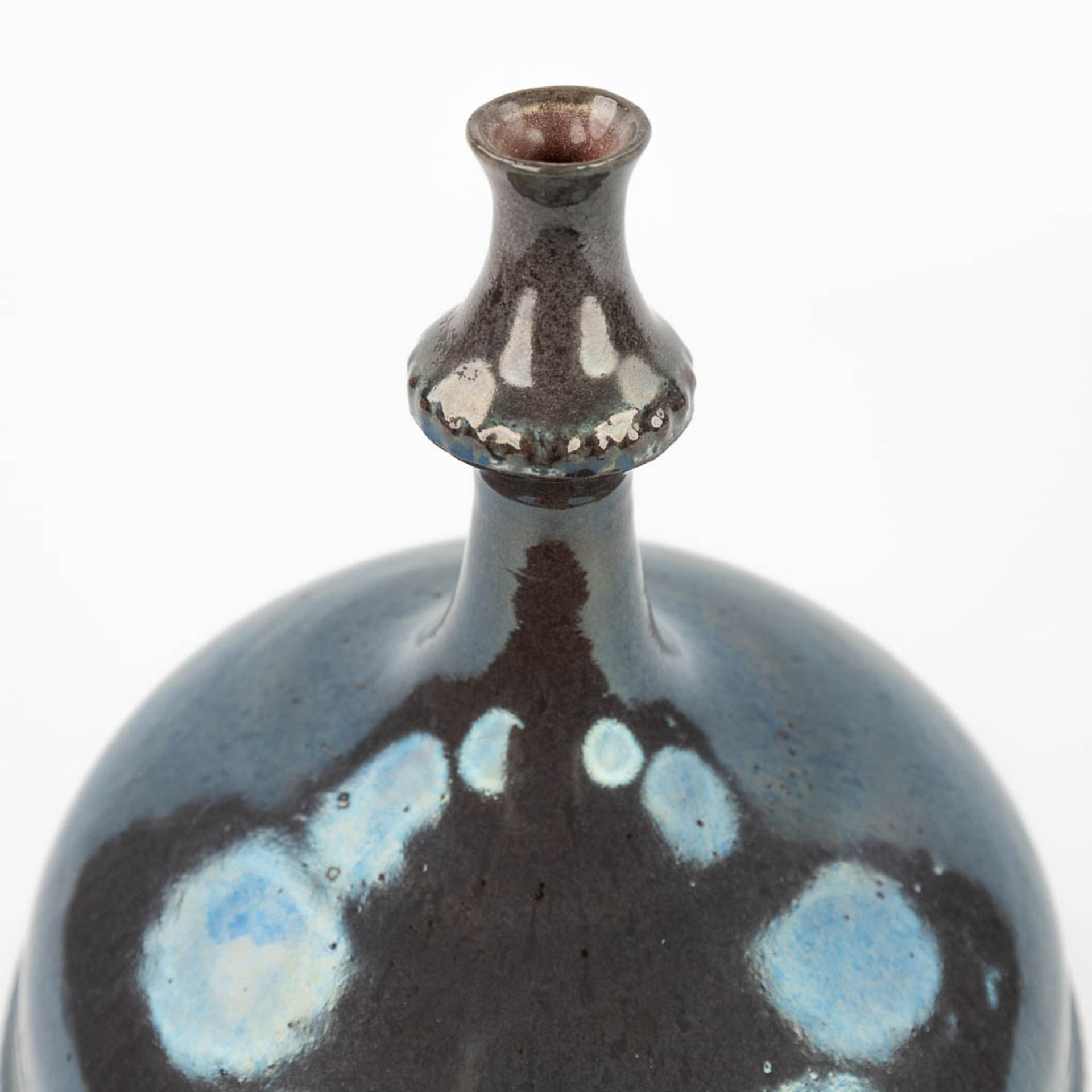 Rogier VANDEWEGHE (1923-2020) 'Vase' for Amphora. (H: 25 x D: 15 cm) - Image 9 of 12