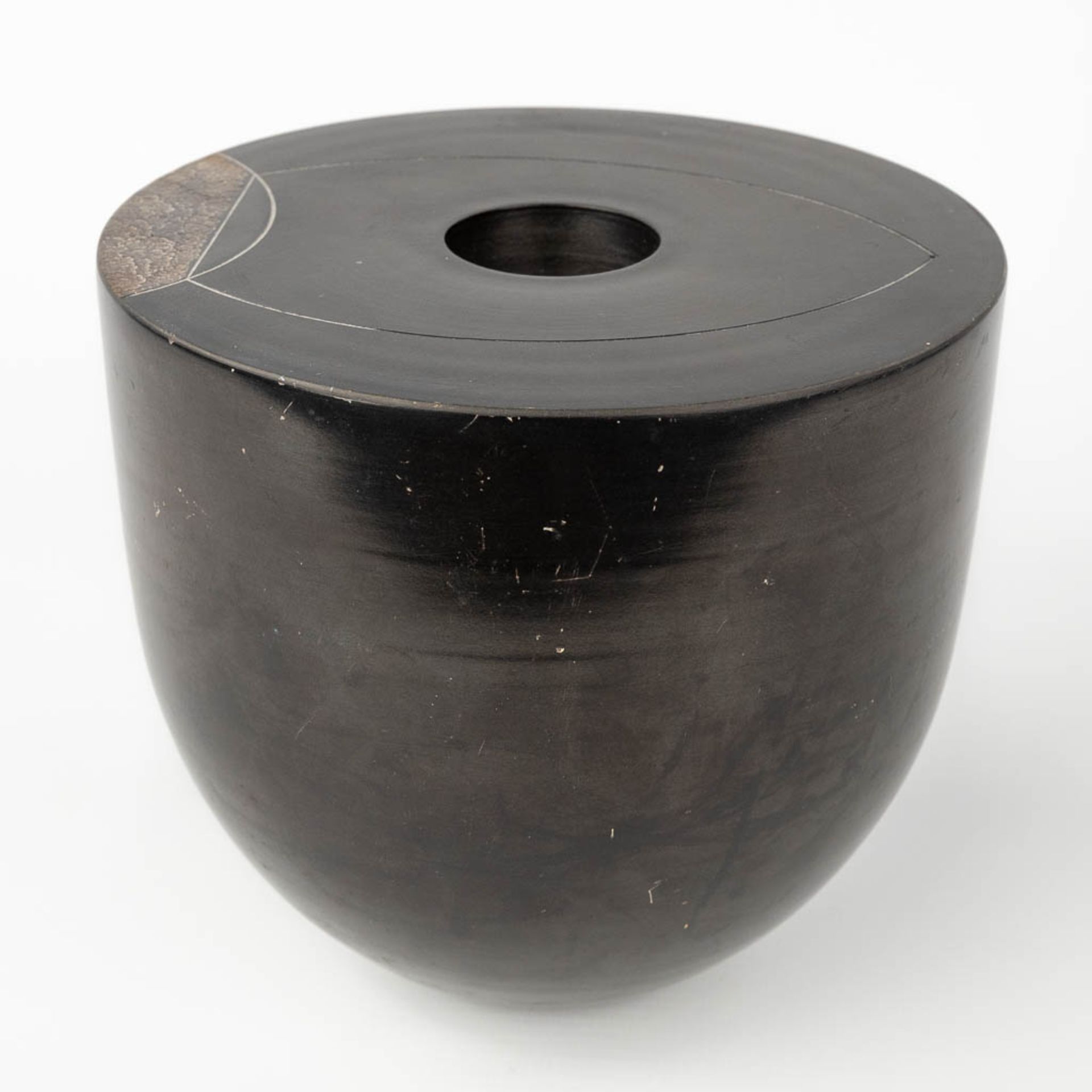 Tjok DESSAUVAGE (1948) 'Decorative vase'. (H: 16 x D: 17,5 cm) - Bild 12 aus 16