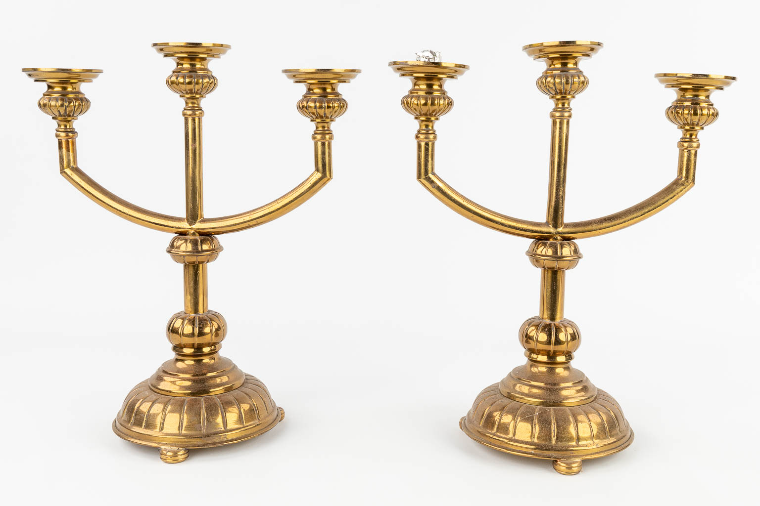 A pair of candlesticks and a procession lamp. 20th century. (H: 36 cm) - Image 11 of 16
