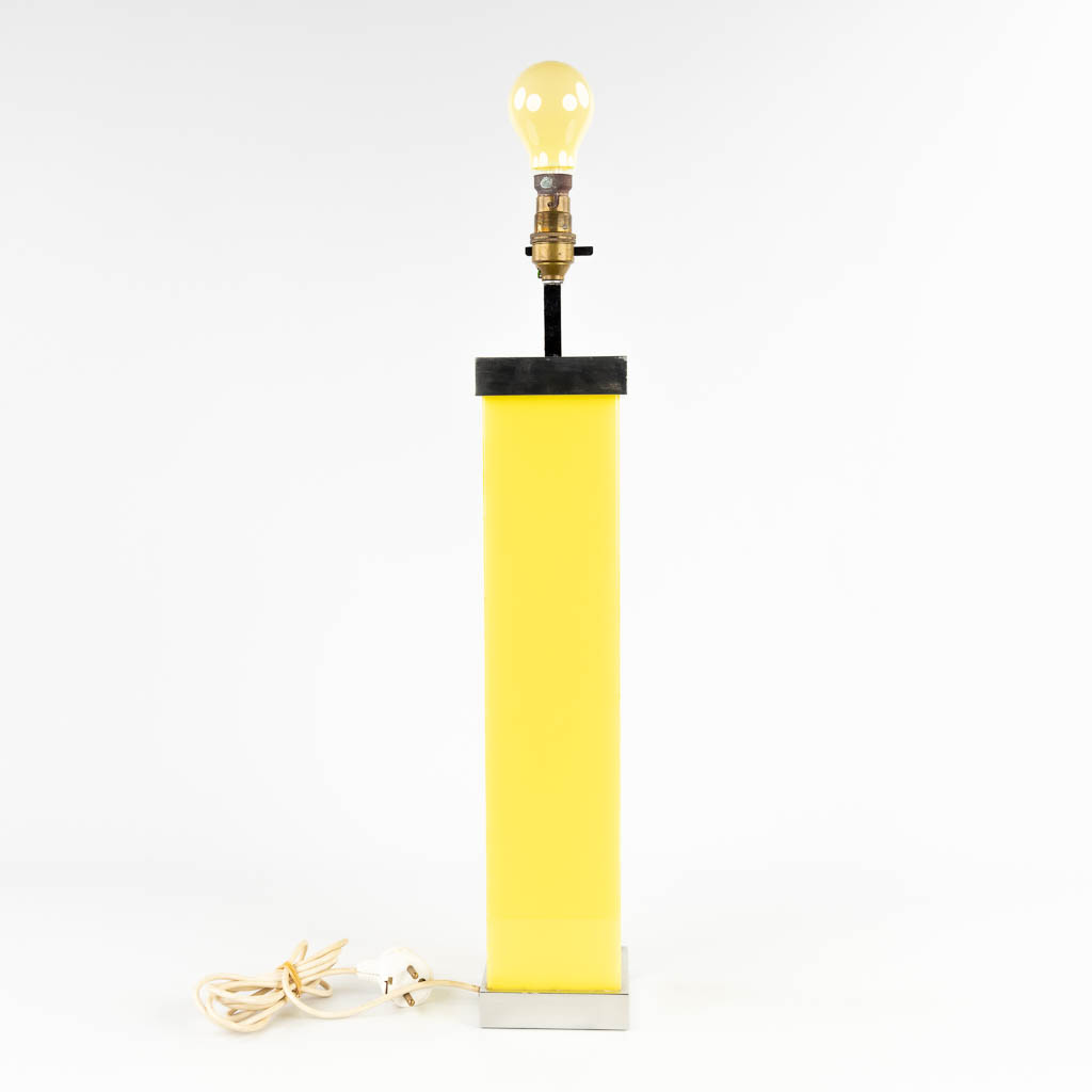 A vintage table lamp, aluminium and yellow acrylic, circa 1970. (L: 10 x W: 10 x H: 51 cm) - Image 6 of 11