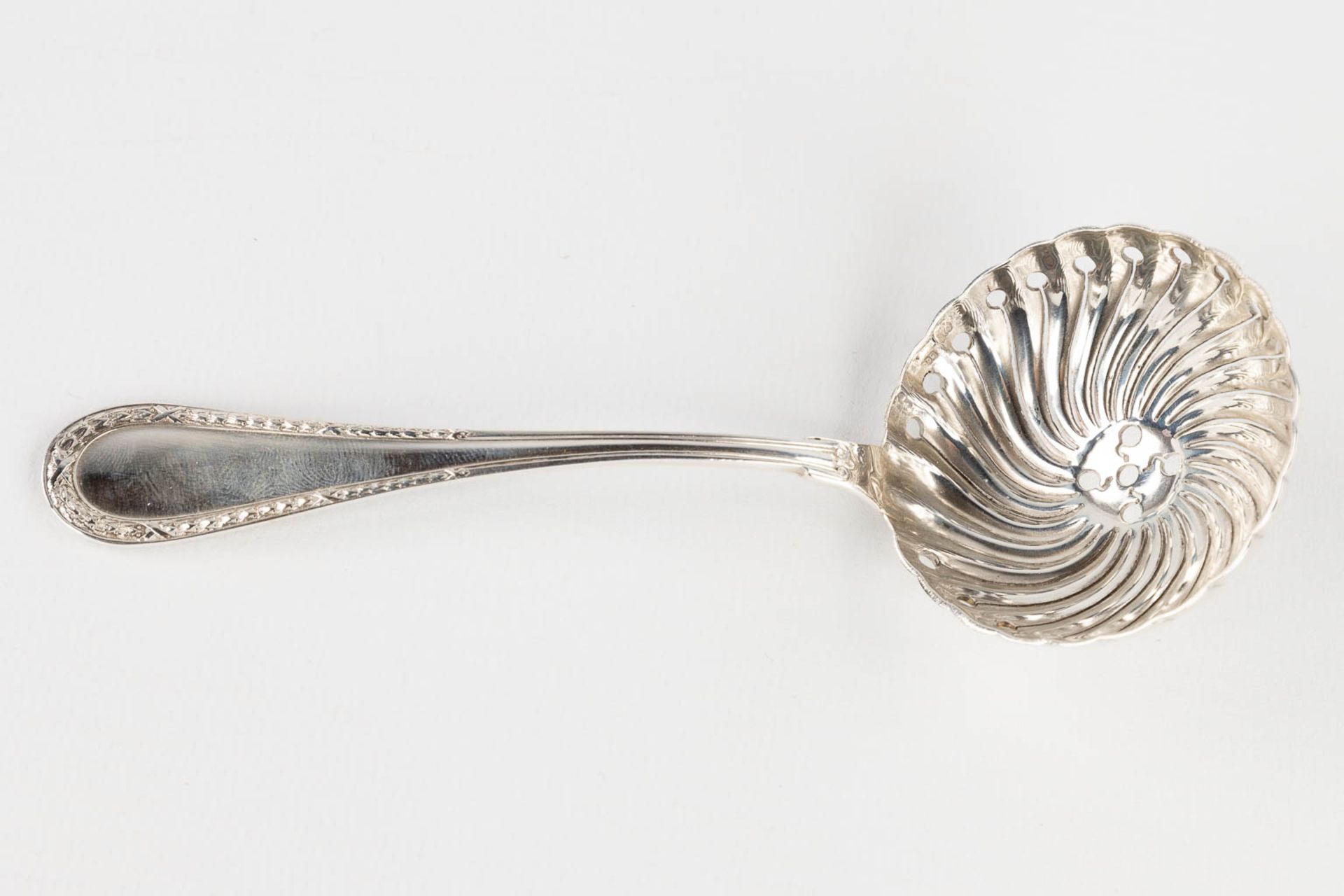 Wolfers Frres Brussels, a 166-piece silver cutlery set. Marked A800. 7041g. (W: 9 x H: 34 cm) - Image 13 of 18