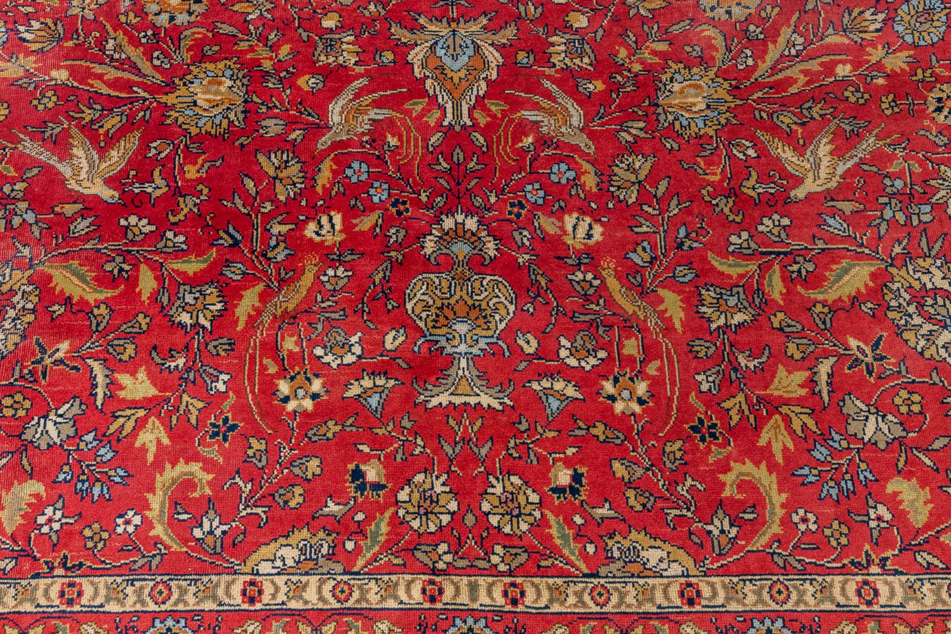 An Oriental hand-made carpet, Sarough. (L: 400 x W: 300 cm) - Image 6 of 8