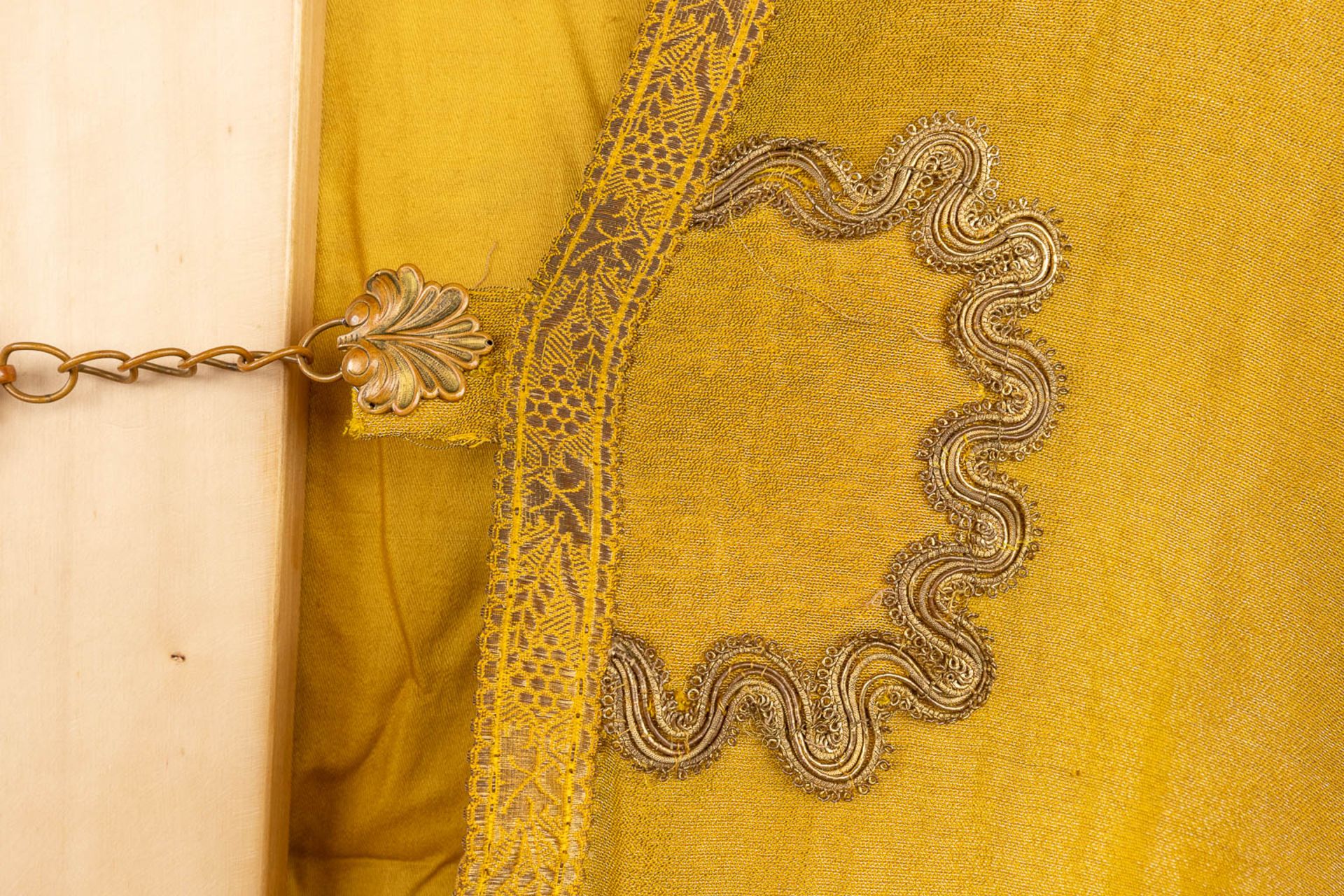 A chasuble set with a Cope and Humeral Veil, finished with thick gold thread embroideries. (H: 139 c - Image 7 of 12