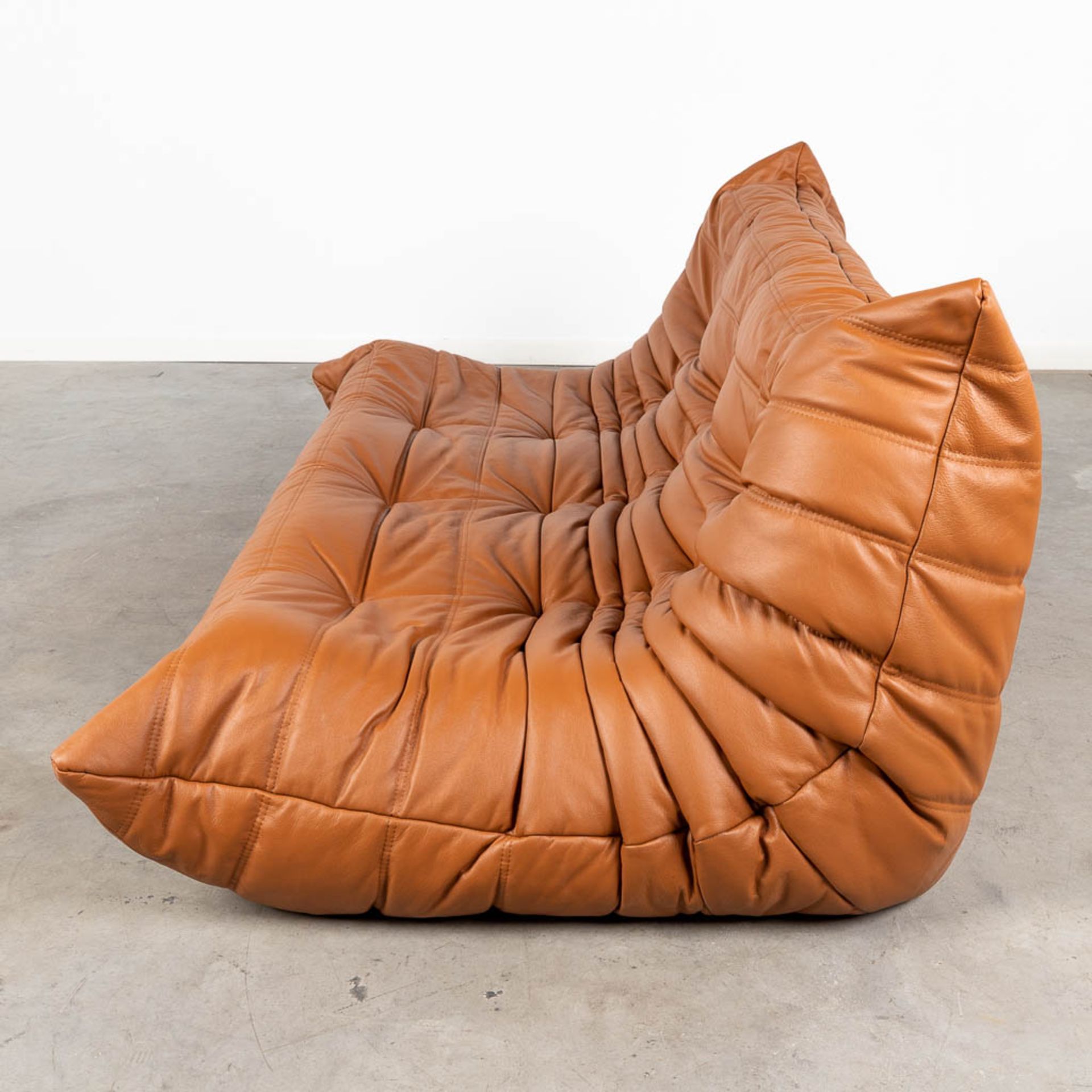 Michel DUCAROY (1925-2009) 'Togo' for Ligne Roset. (L: 106 x W: 170 x H: 70 cm) - Image 17 of 24