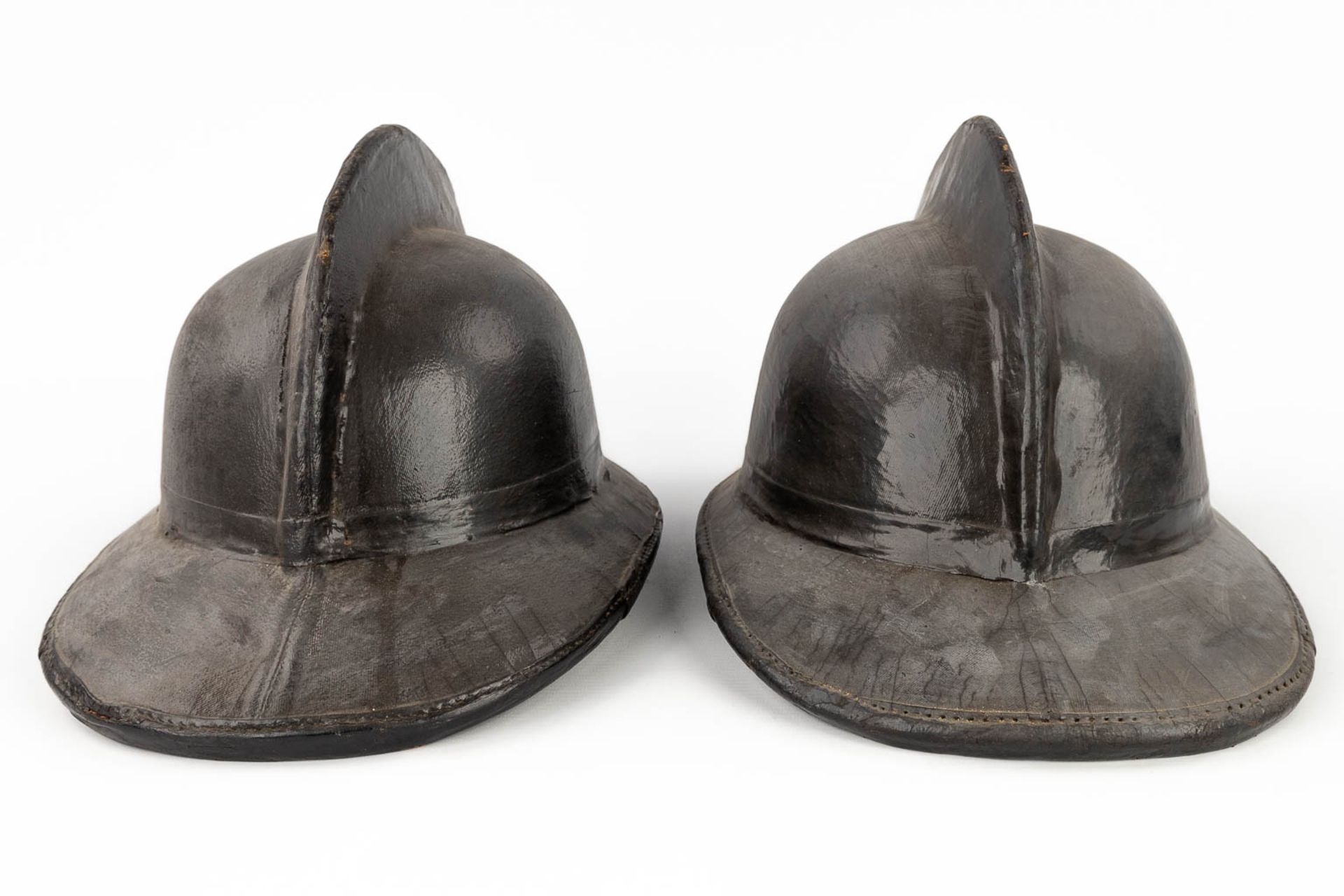 leviroLevior, a pair of antique helmets, made of leather. Marked Levior Depose. Circa 1920. (L: 37 x - Image 5 of 18