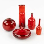 Elisabeth VANDEWEGHE (XX-XXI) Collection of 4 ceramic vases for Perignem. Added 1 vase by Leon Gooss