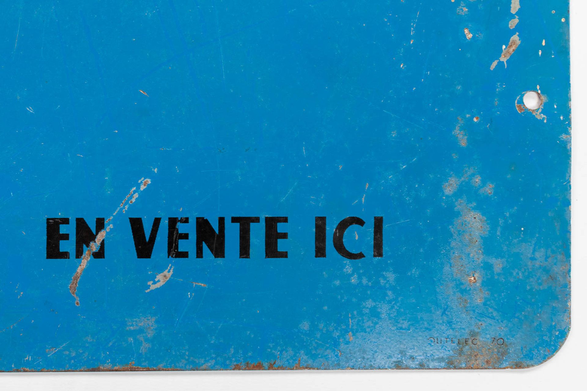 Pneu Kleber V10 en vente ici, a double sided enamel plate. (W: 100 x H: 50 cm) - Image 11 of 13