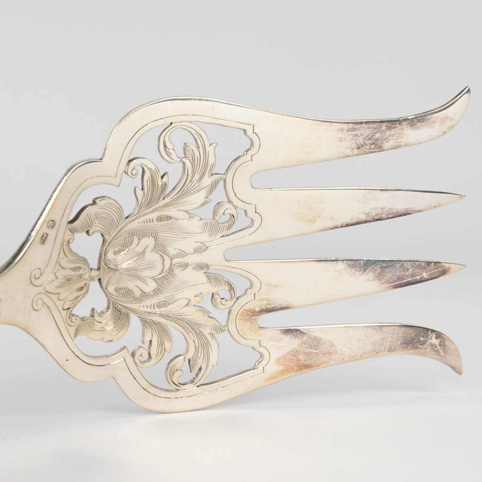 Wolfers Frres Brussels, a 166-piece silver cutlery set. Marked A800. 7041g. (W: 9 x H: 34 cm) - Image 10 of 18