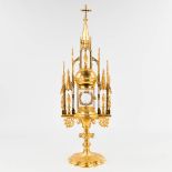 A Tower Monstrance, brass, gothic revival style. 20th C. (W: 24,5 x H: 75 cm)