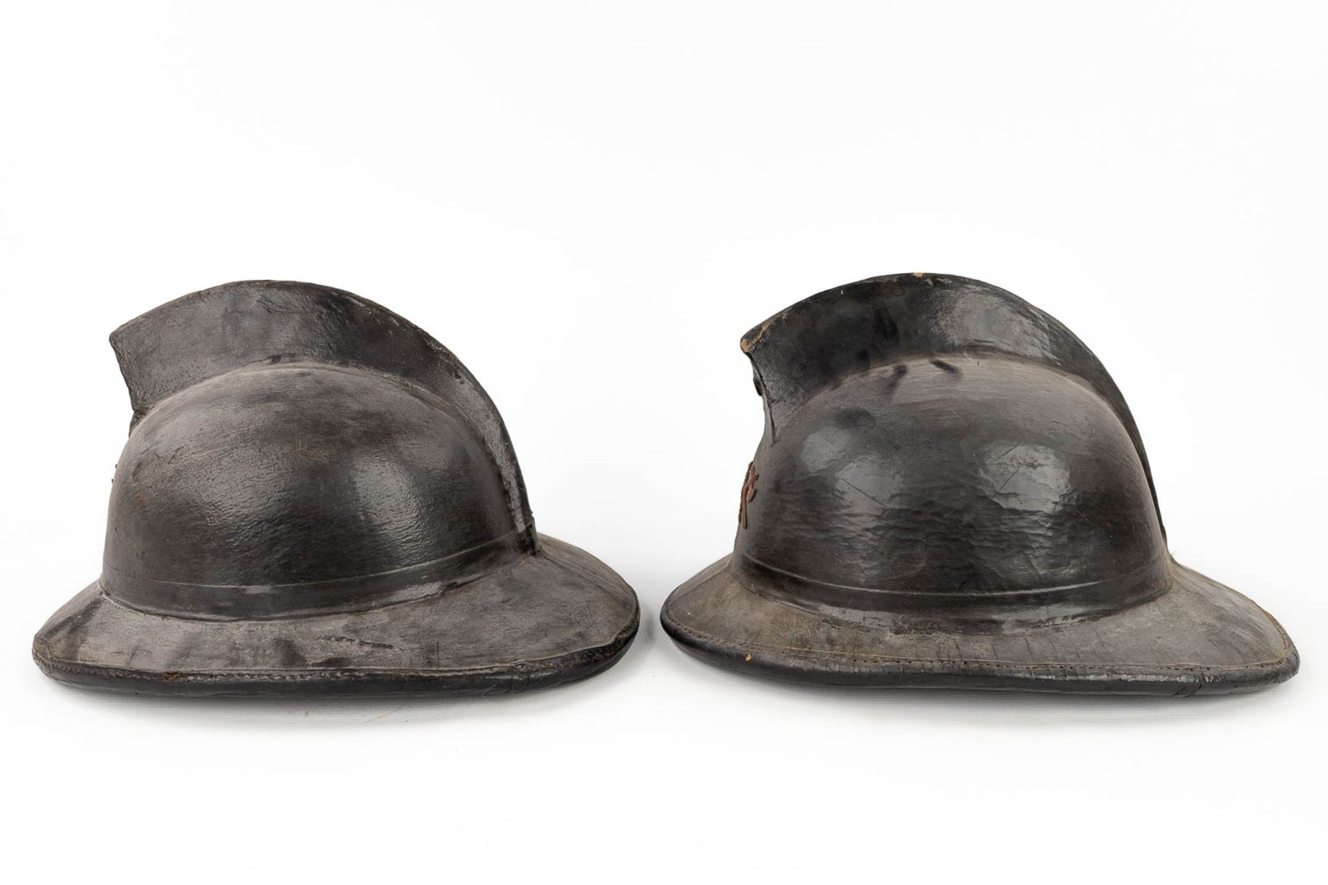 leviroLevior, a pair of antique helmets, made of leather. Marked Levior Depose. Circa 1920. (L: 37 x - Image 6 of 18