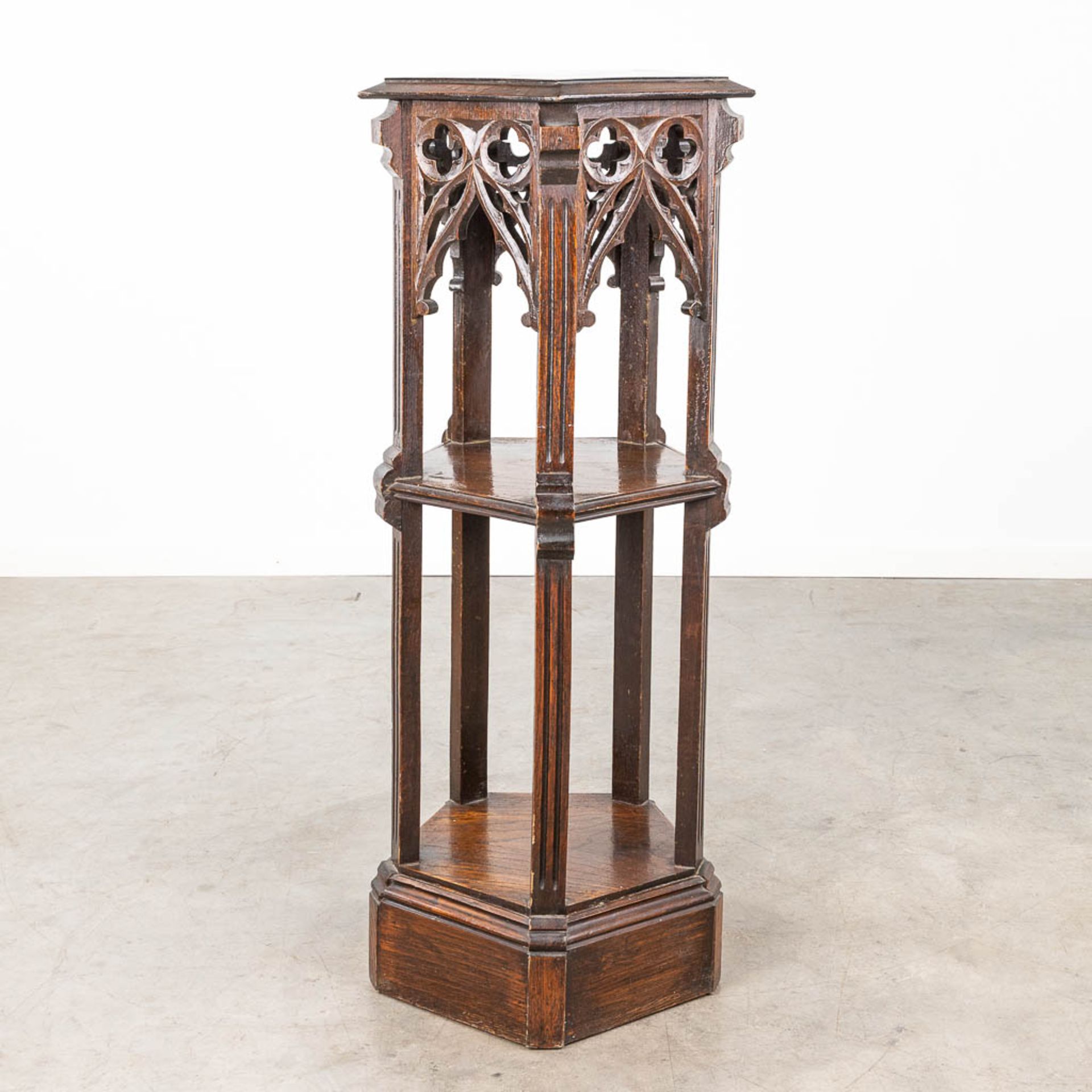 A pentagram pedestal, sculptured wood in Gothic Revival style. 19th C. (L: 41 x W: 46 x H: 111 cm)