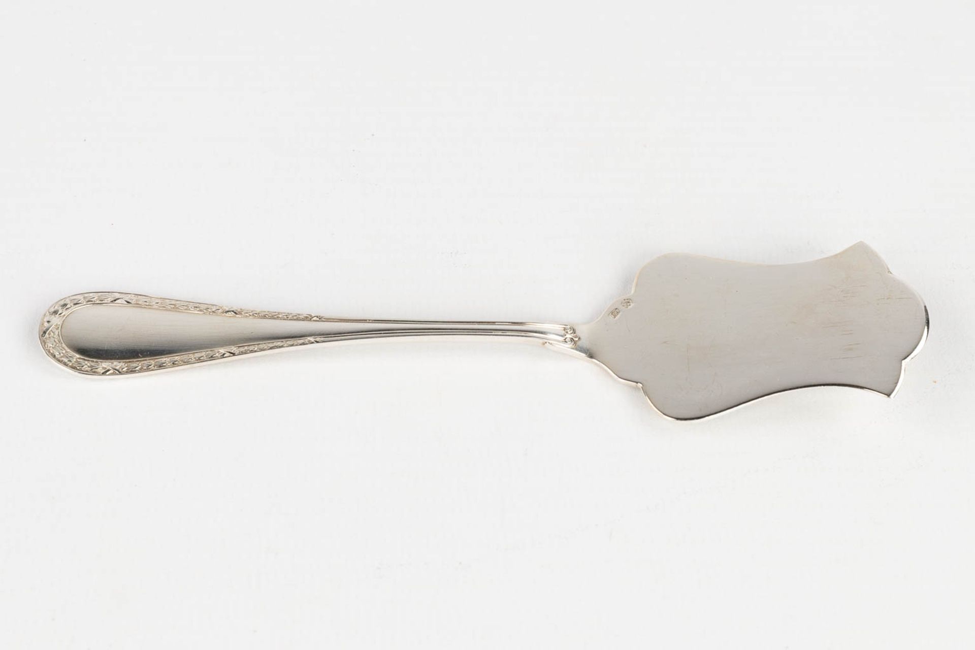 Wolfers Frres Brussels, a 166-piece silver cutlery set. Marked A800. 7041g. (W: 9 x H: 34 cm) - Image 12 of 18