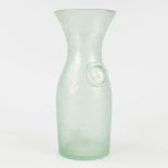 Seguso, a wine decanter made of glass. Circa 1935-1939. (H: 28 x D: 12 cm)