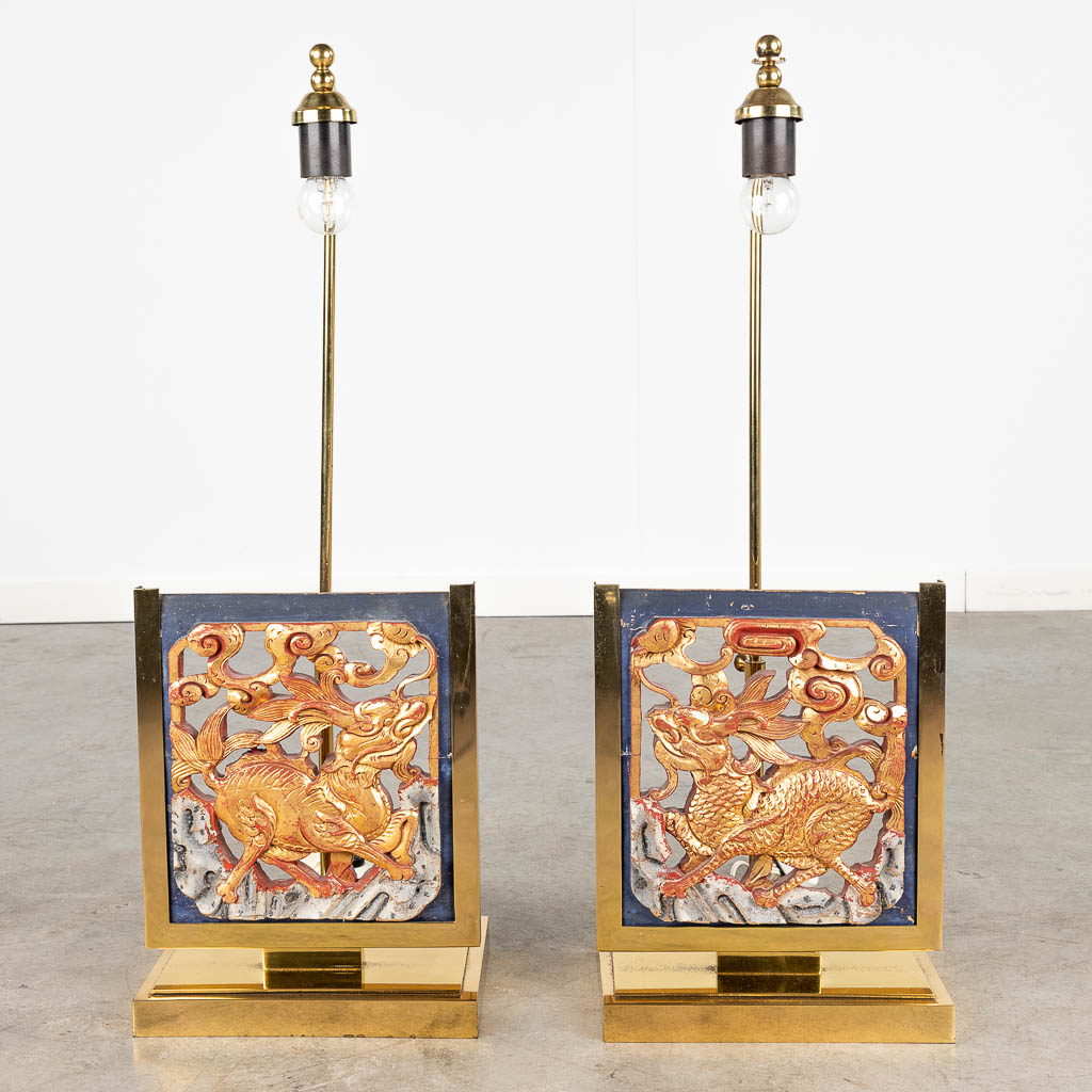 A pair of Chinoiserie style table lamps finished with sculptured panels. Circa 1970-1980. (L: 18,5 x - Image 3 of 12