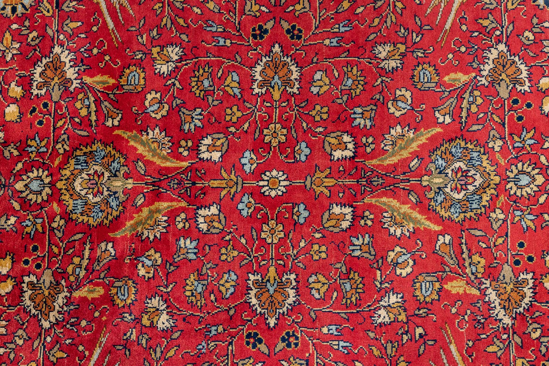 An Oriental hand-made carpet, Sarough. (L: 400 x W: 300 cm) - Image 3 of 8