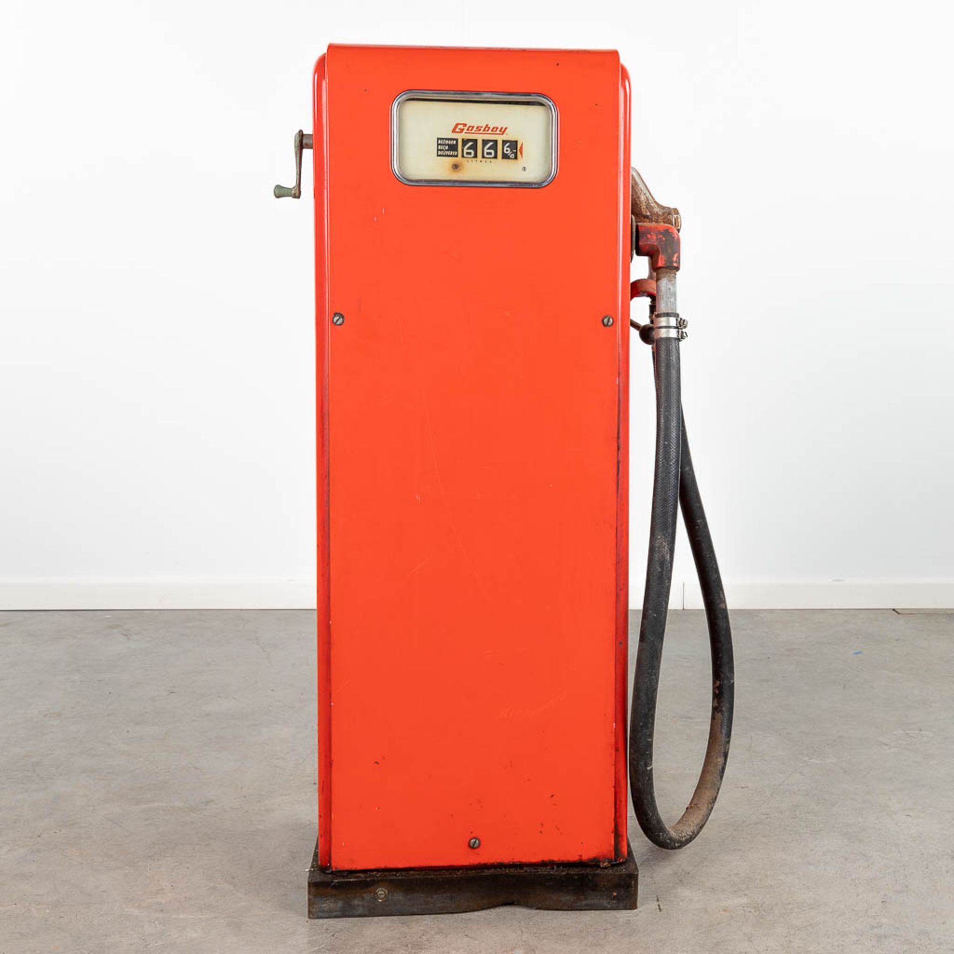 Gasboy, a vintage gasoline pump, circa 1960. (L: 34 x W: 58 x H: 112 cm) - Image 3 of 9