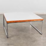 KHO LIANG LE (1927-1975) 'Coffee Table' for Artifort. (L: 72 x W: 72 x H: 33,5 cm)