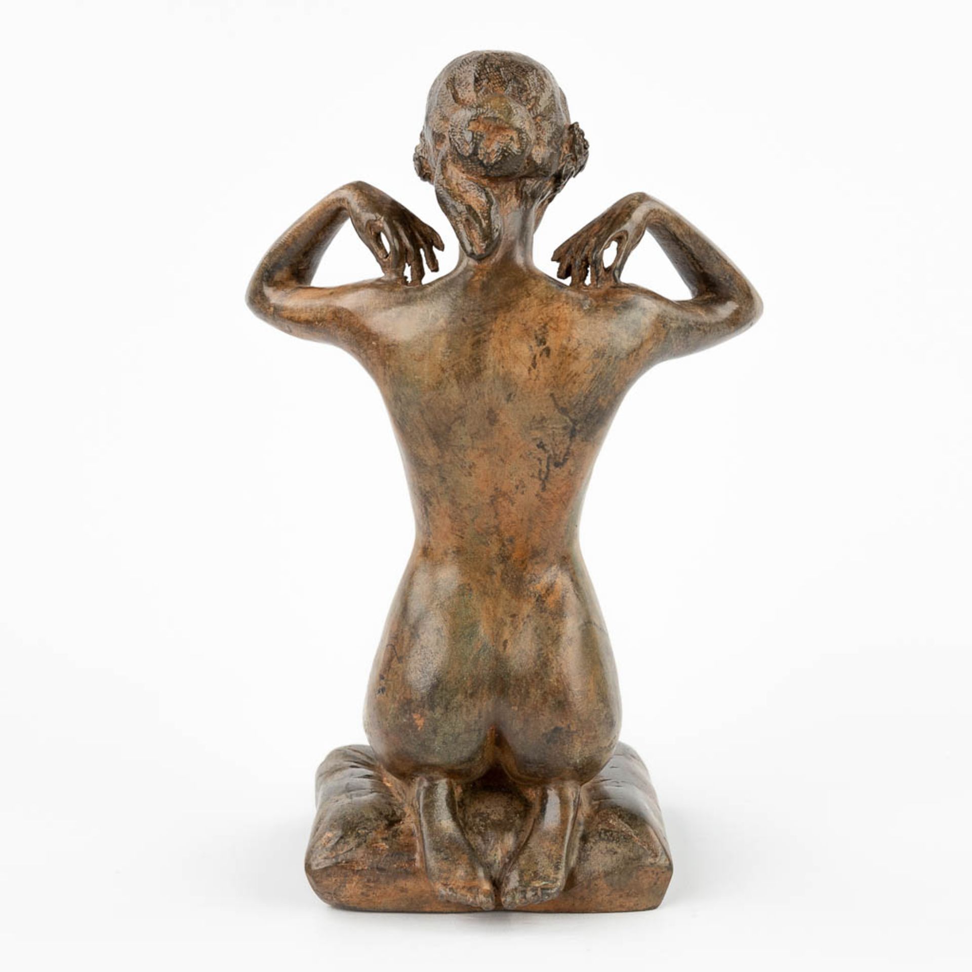 Pierre CHENET (XX-XXI) 'Seated lady' patinated bronze. (L: 13 x W: 18 x H: 28 cm) - Image 5 of 10