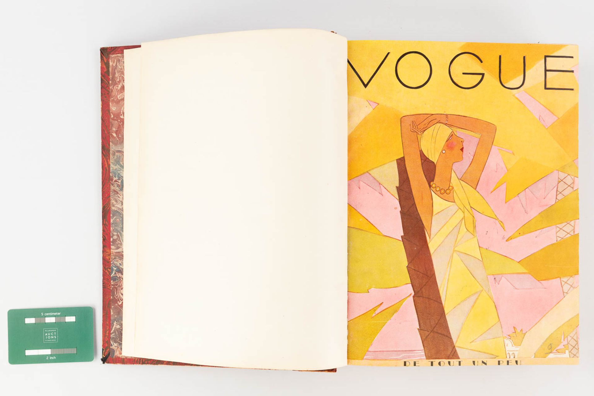 An assembled book with the Vogue magazine, 1929. (L: 5 x W: 25,5 x H: 31,5 cm) - Image 2 of 18