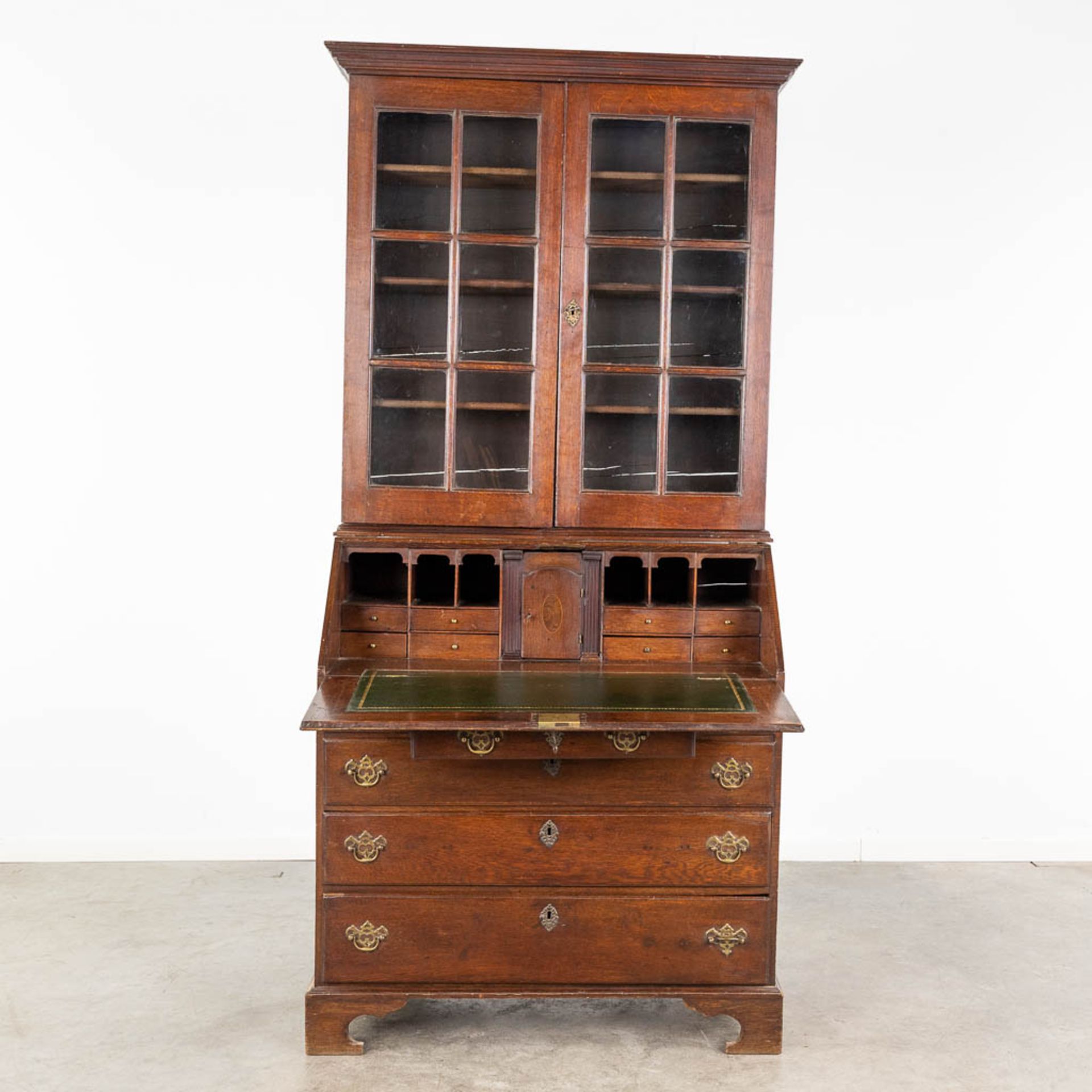 A secretaire with a display cabinet/library, oak, 19th C. (L: 98 x W: 57 x H: 212 cm) - Image 4 of 14