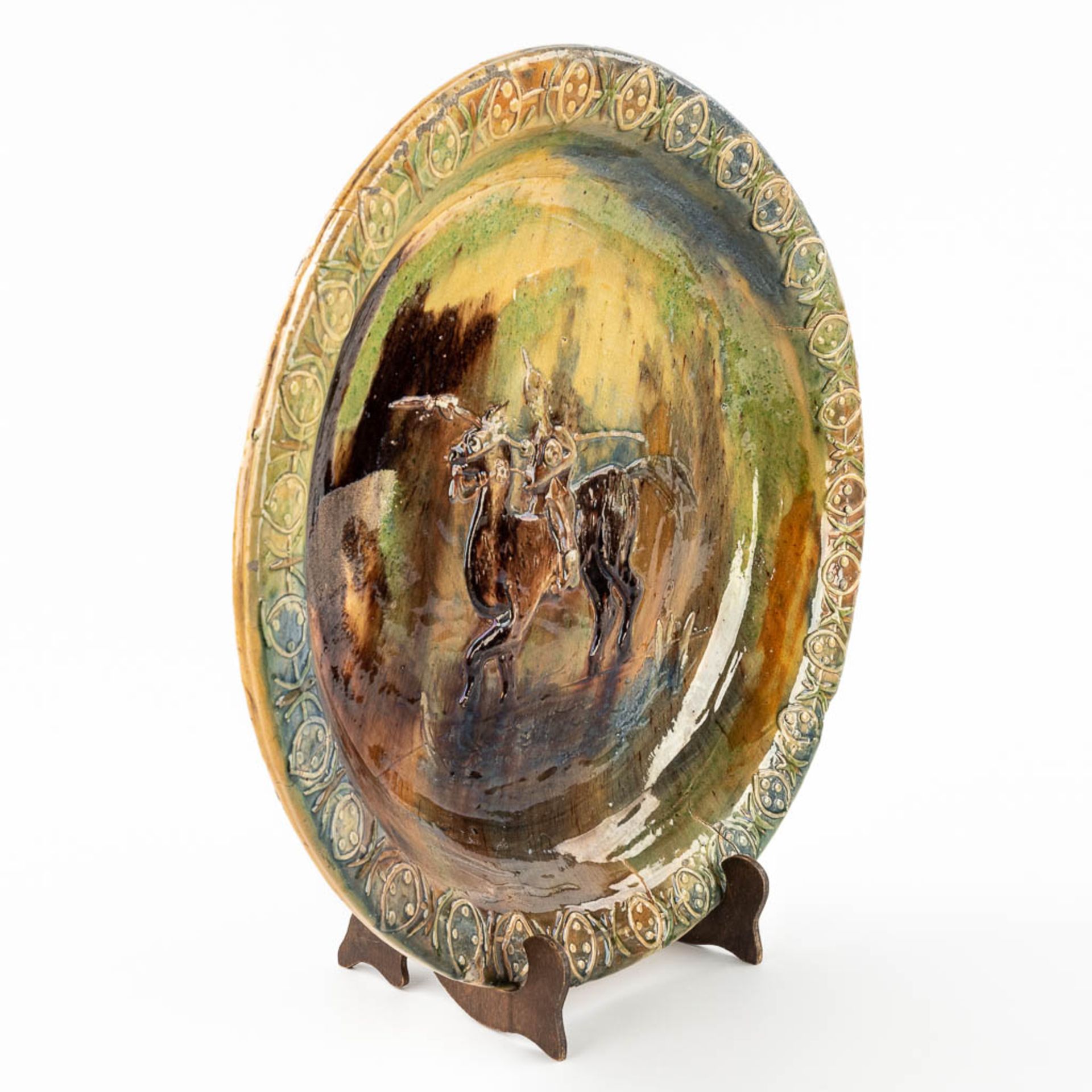 An antique display plate Flemish Earthenware, German rider with a pickelhaube. Made in Torhout, Flan - Image 3 of 12