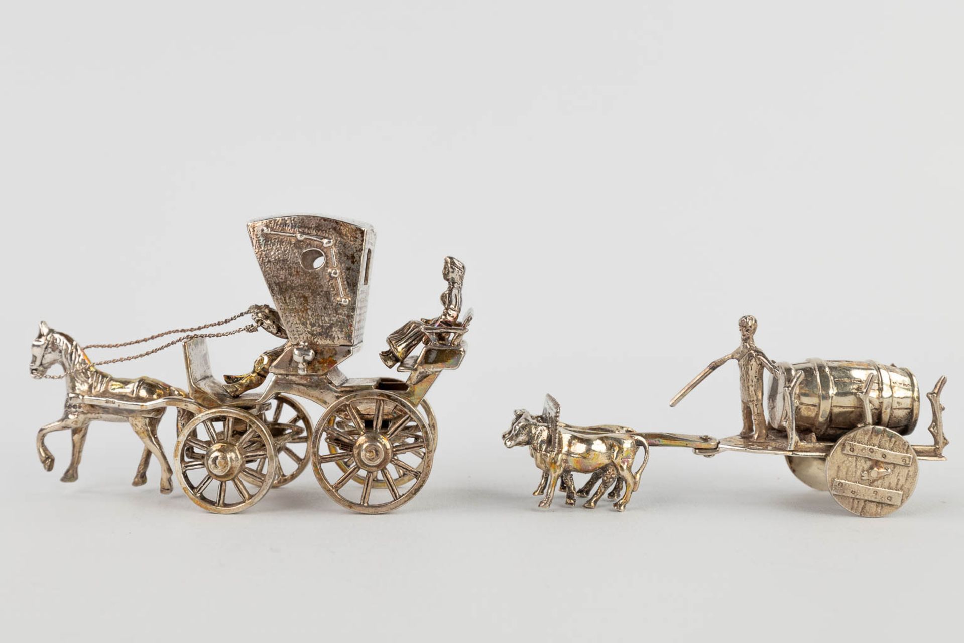 A windmill, 2 horse-drawn carriages, a farmer's cart, 2 sailboats, silver. Marked 835. 374,60g. (H: - Image 11 of 16
