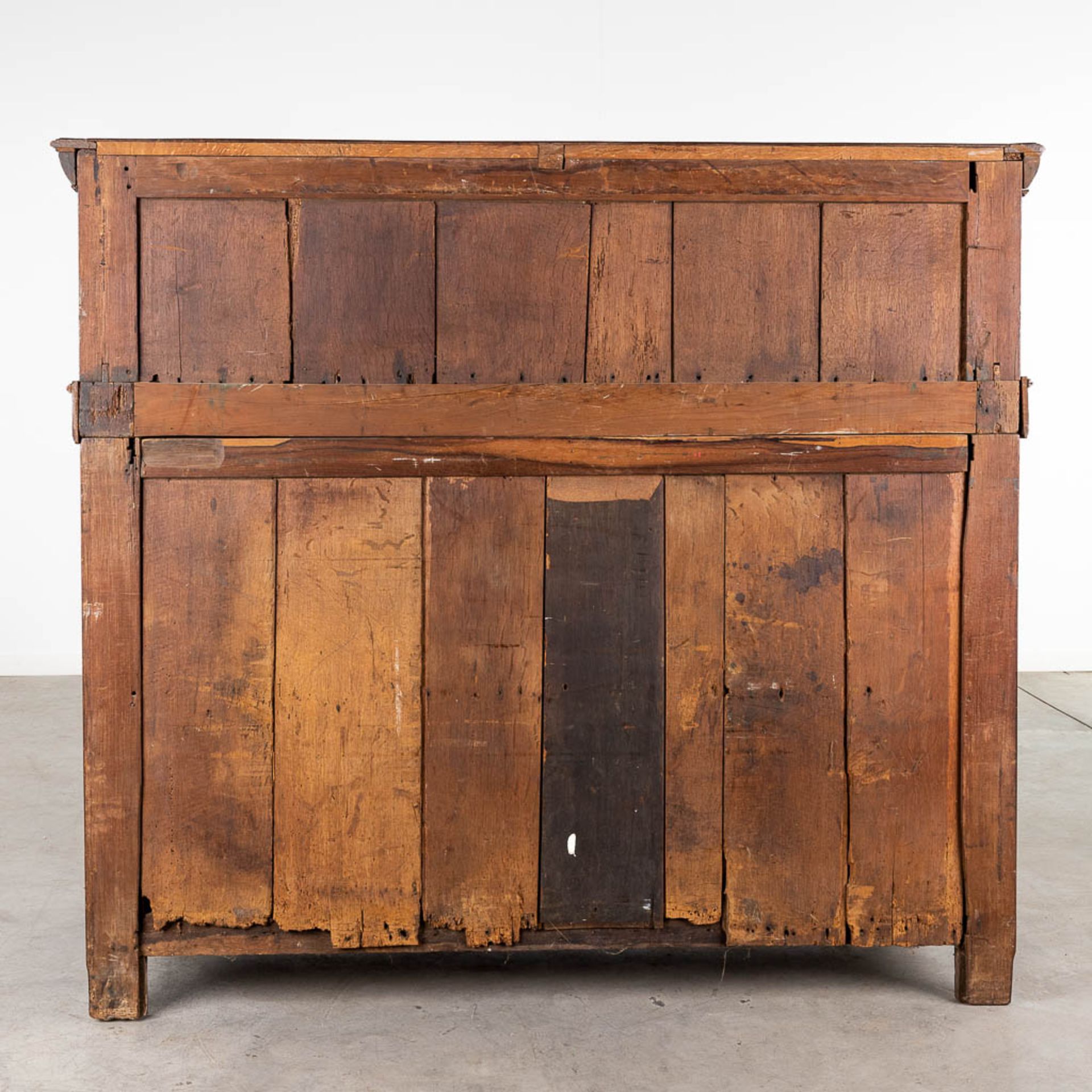 An antique 4-door cabinet 'Flemish Renaissance' oak and ebony, 18th C. (L: 68 x W: 162 x H: 144 cm) - Image 17 of 18