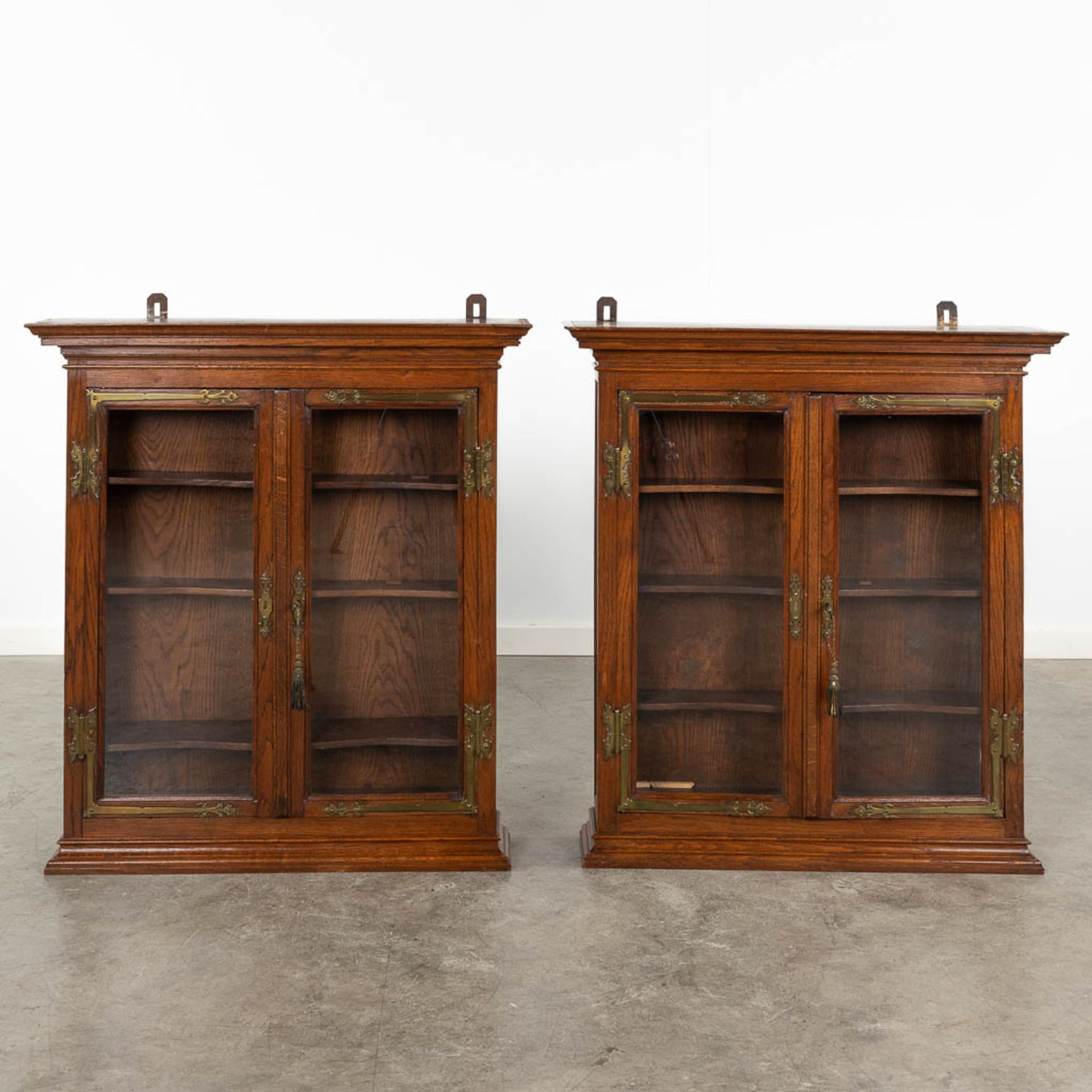 A pair of hanging cabinets, wood and glass. Circa 1900. (L: 17 x W: 75 x H: 83 cm) - Image 3 of 9